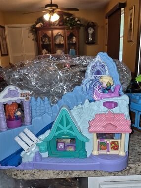 Disney Frozen Arendelle Sledding Adventures